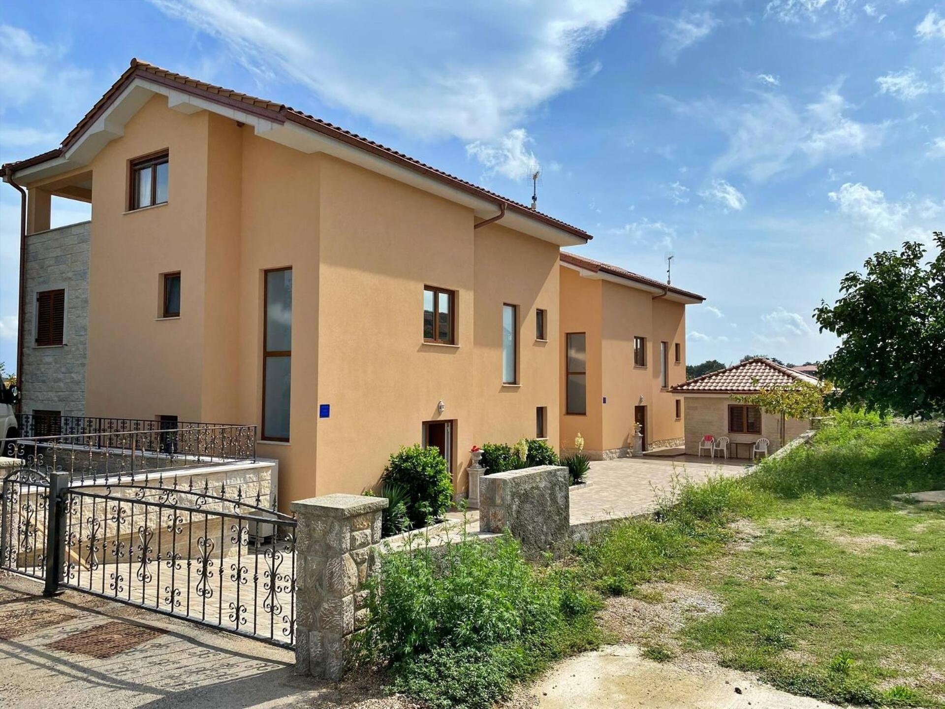 Villa Rebeka Šilo Екстериор снимка